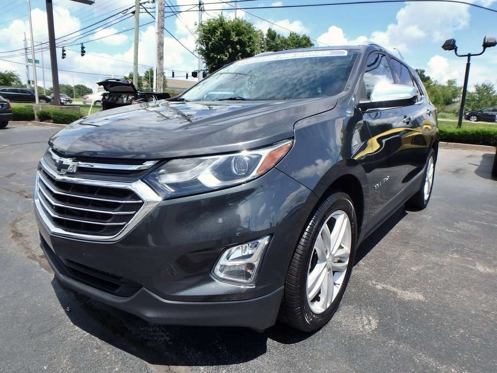 Used 2018 Chevrolet Equinox Premier with VIN 2GNAXWEX3J6246856 for sale in Lexington, KY