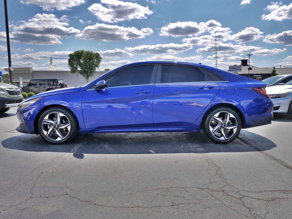 2021 Hyundai Elantra Limited photo 4
