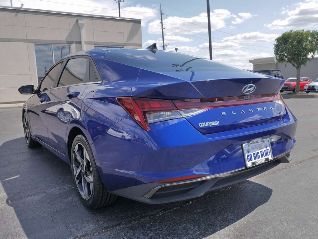 2021 Hyundai Elantra Limited photo 5