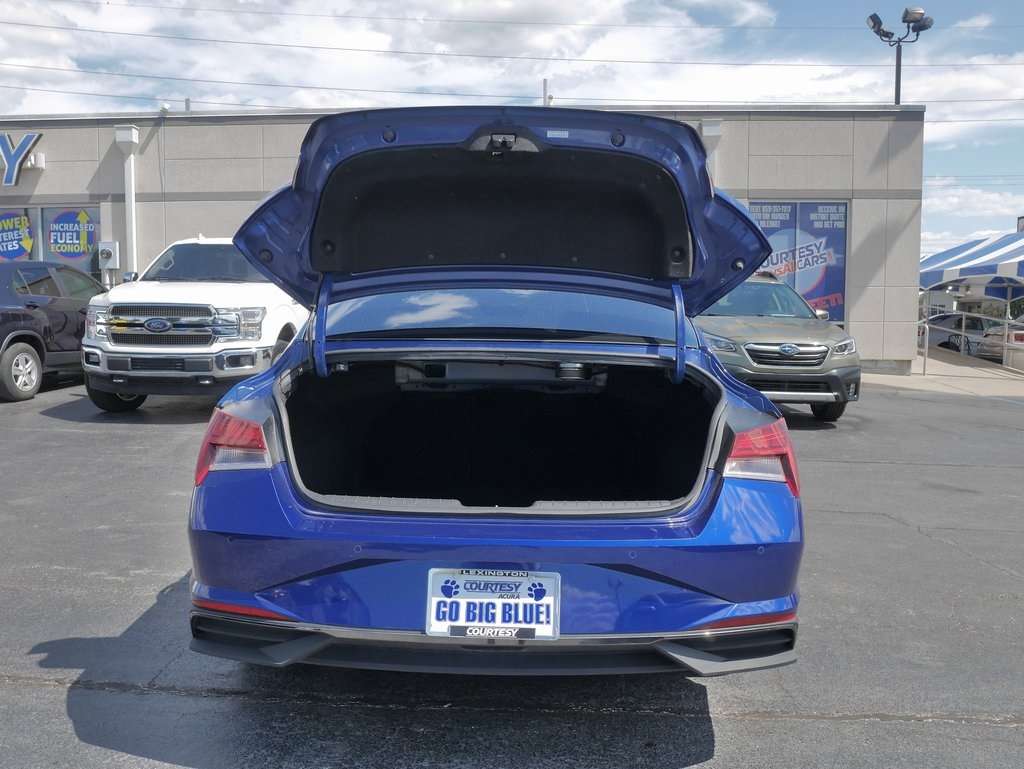 2021 Hyundai Elantra Limited photo 16