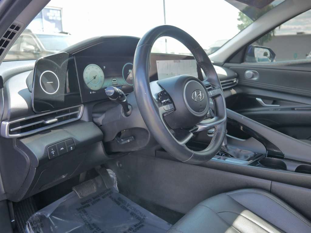 2021 Hyundai Elantra Limited photo 22