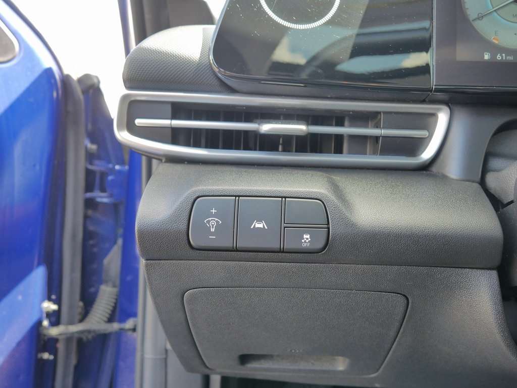 2021 Hyundai Elantra Limited photo 23