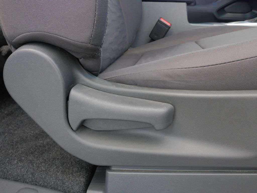 2022 Nissan Frontier S - Photo 13