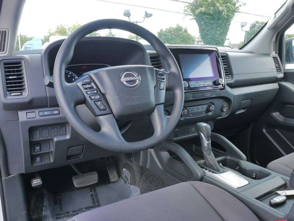 2022 Nissan Frontier S - Photo 17