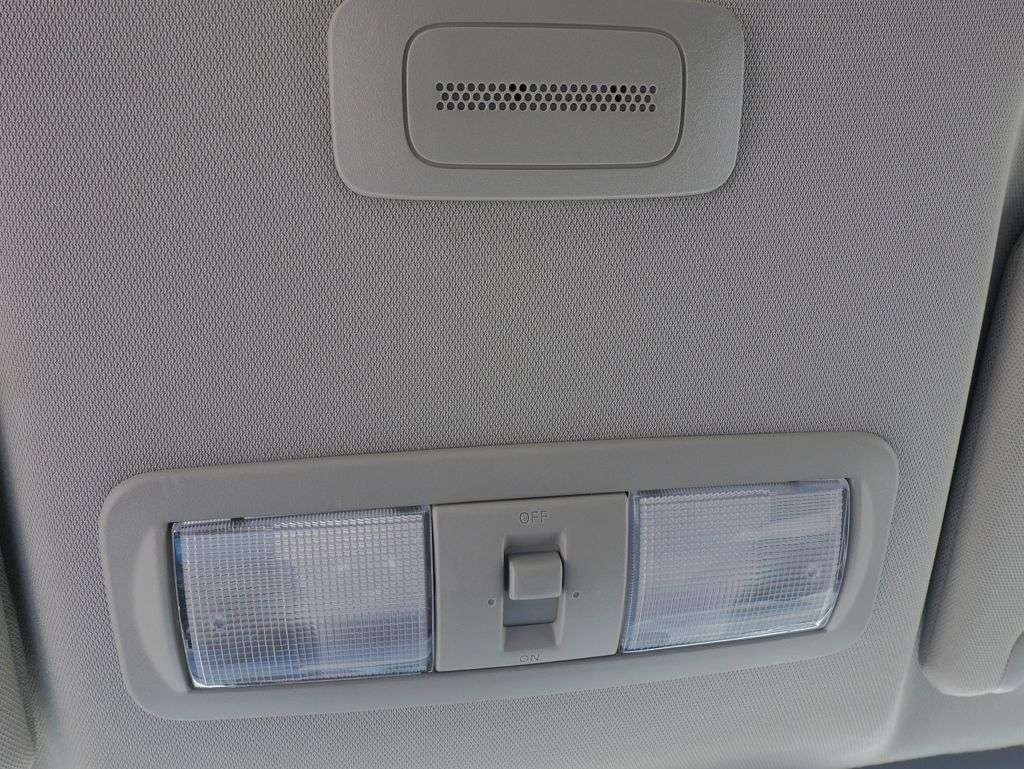 2022 Nissan Frontier S - Photo 26