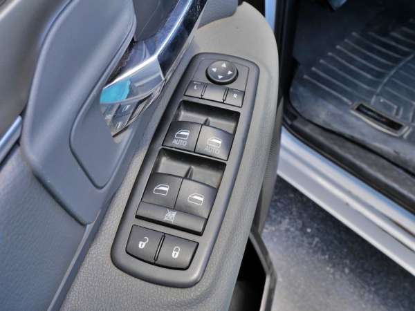 2019 Ram 1500 Classic SLT - photo 18