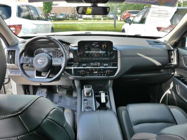 2024 Nissan Pathfinder SL - photo 19