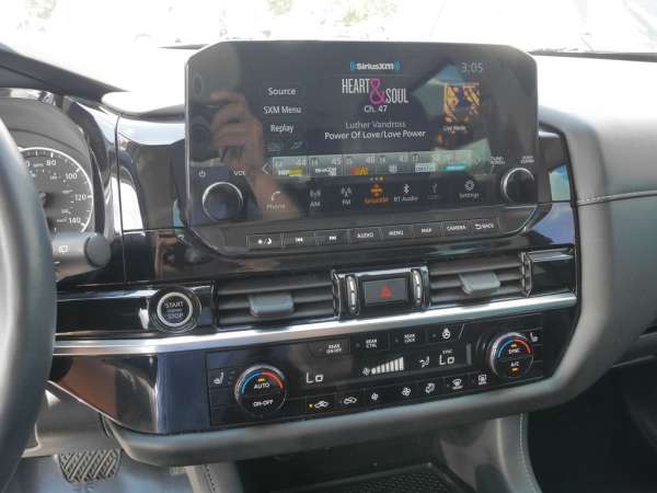 2024 Nissan Pathfinder SL - photo 28