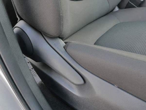 2025 Toyota RAV4 LE - photo 13