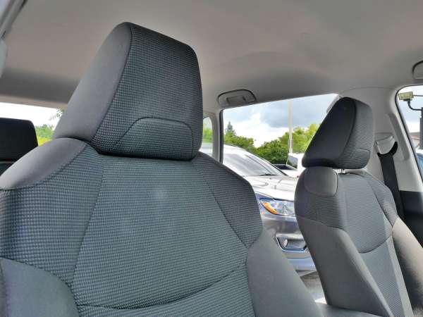 2025 Toyota RAV4 LE - photo 14