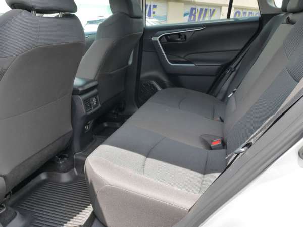 2025 Toyota RAV4 LE - photo 17