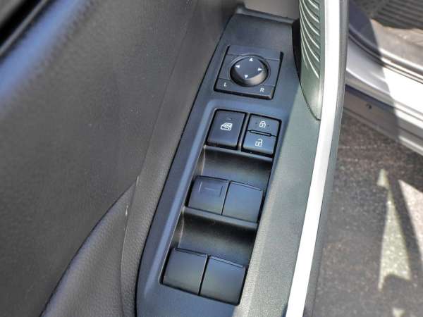 2025 Toyota RAV4 LE - photo 20