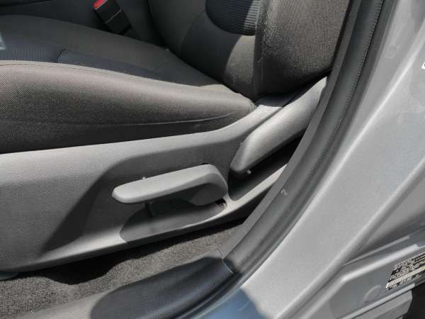 2025 Toyota RAV4 LE - photo 21