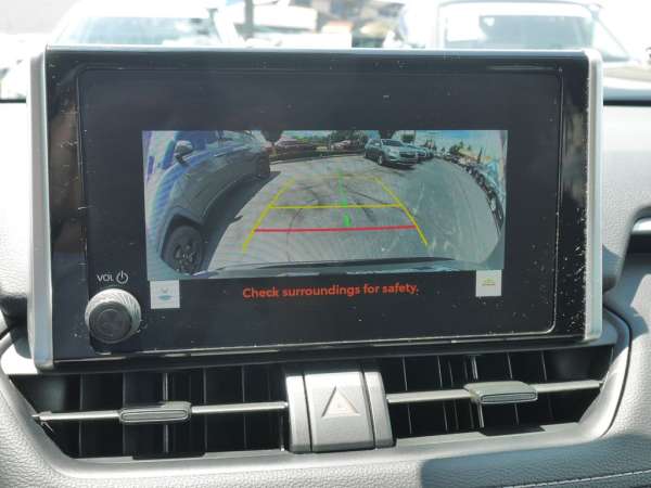 2025 Toyota RAV4 LE - photo 33