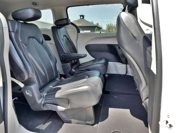 2019 Chrysler Pacifica Touring L - photo 11