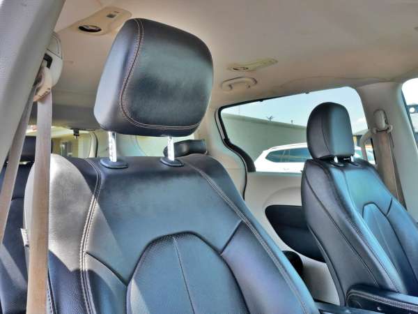 2019 Chrysler Pacifica Touring L - photo 14