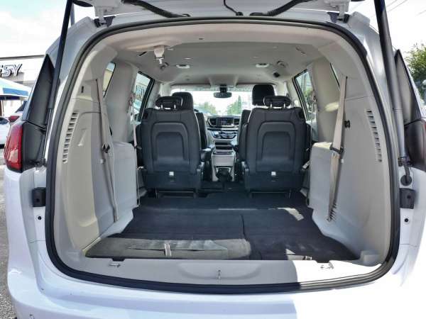 2019 Chrysler Pacifica Touring L - photo 16