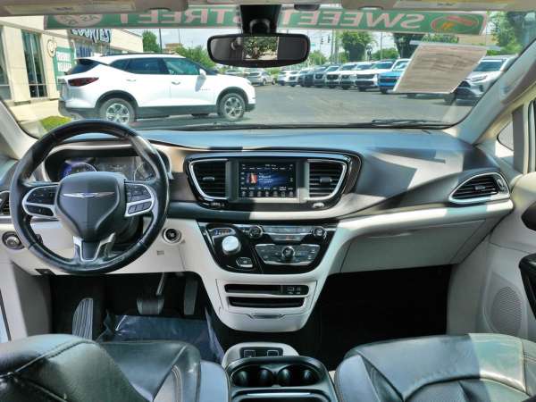 2019 Chrysler Pacifica Touring L - photo 18
