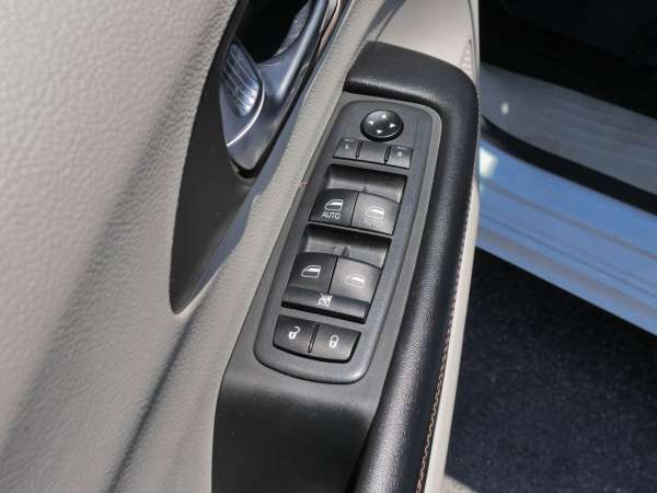 2019 Chrysler Pacifica Touring L - photo 19