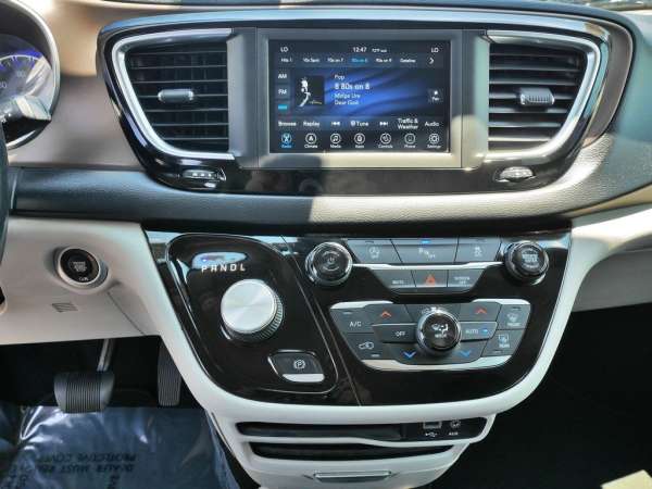 2019 Chrysler Pacifica Touring L - photo 26