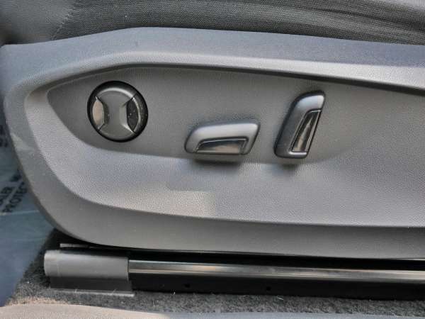 2024 Volkswagen Tiguan 2.0T SE - photo 22