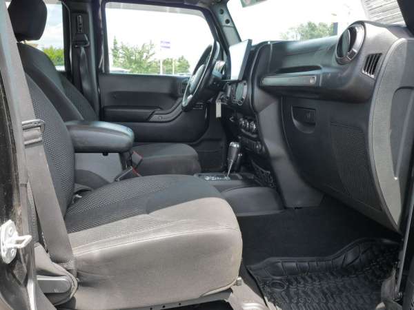 2016 Jeep Wrangler Unlimited Sport - photo 9