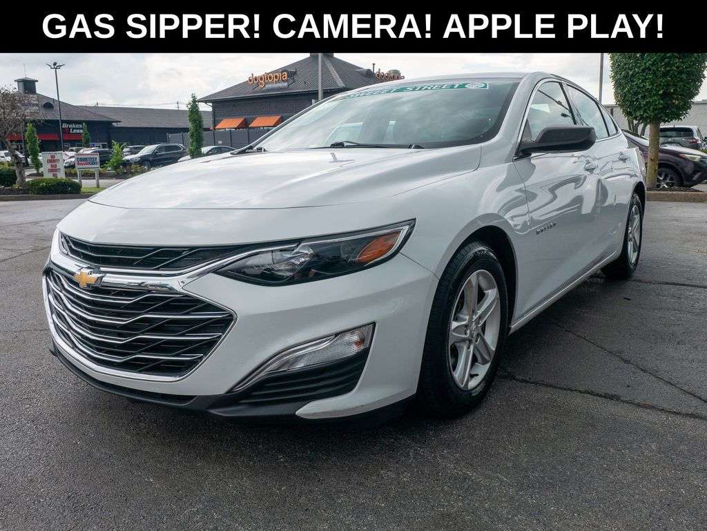 2022 Chevrolet Malibu LS - photo 1