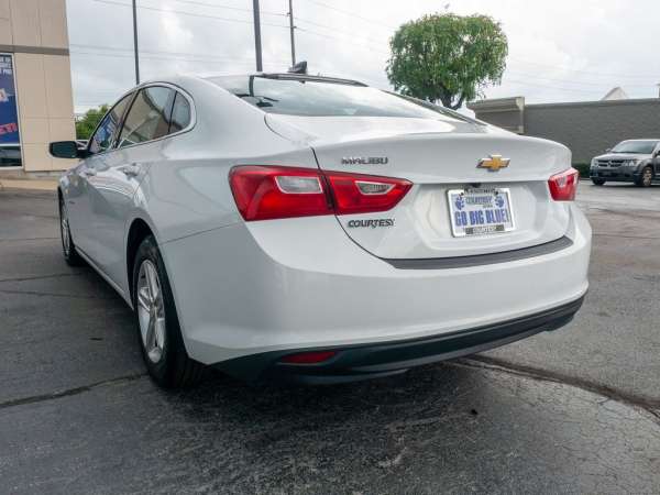 2022 Chevrolet Malibu LS - photo 5