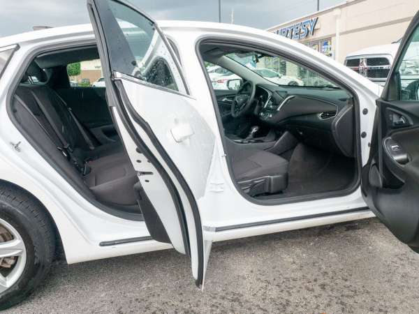 2022 Chevrolet Malibu LS - photo 10