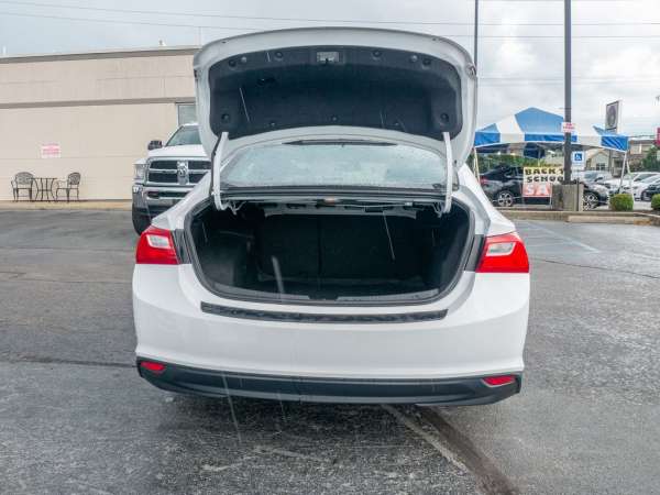 2022 Chevrolet Malibu LS - photo 15