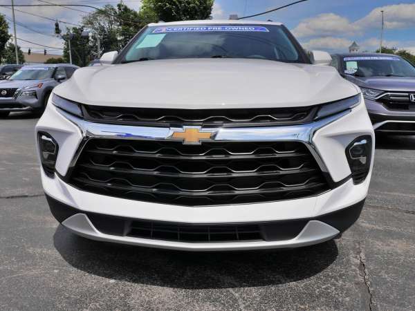 2023 Chevrolet Blazer LT - photo 2