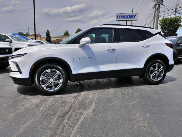 2023 Chevrolet Blazer LT - photo 8
