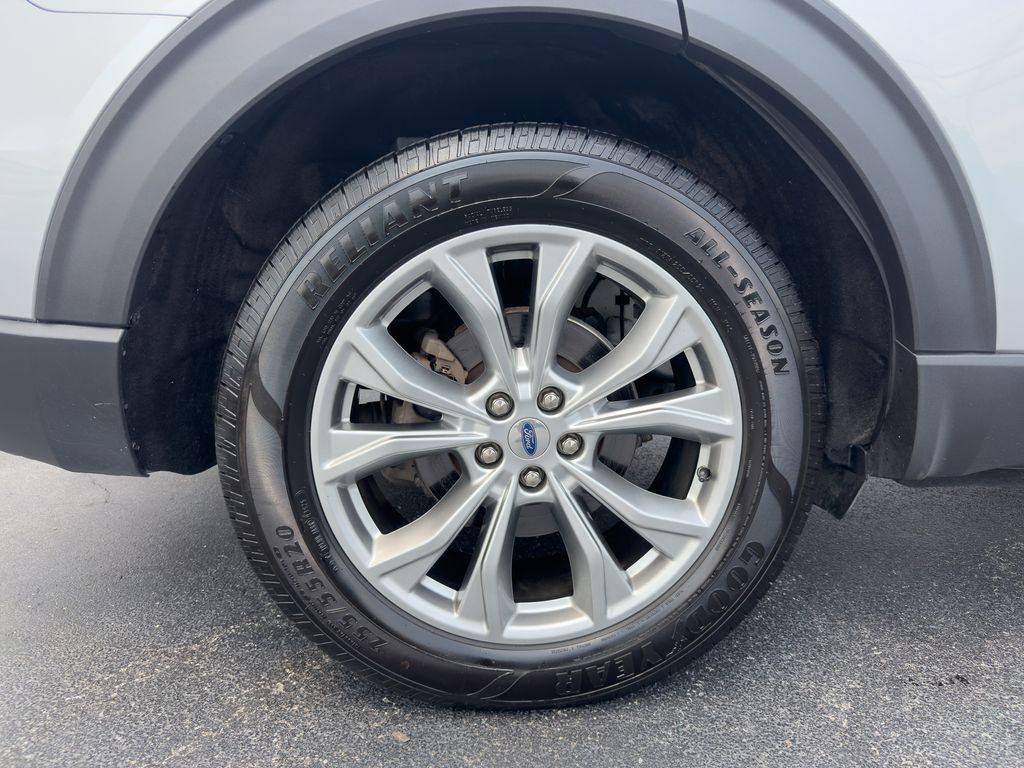 2021 Ford Explorer XLT - Photo 9