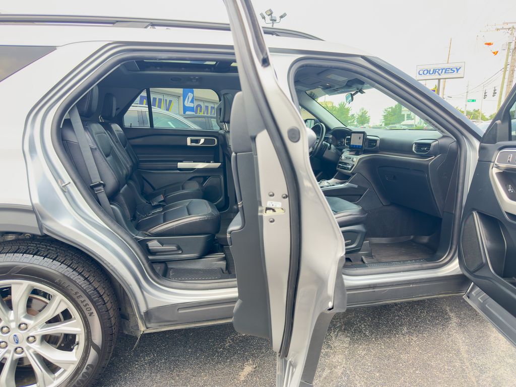 2021 Ford Explorer XLT - Photo 10