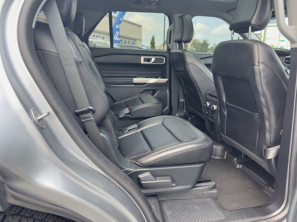 2021 Ford Explorer XLT - Photo 11