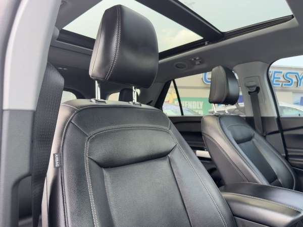2021 Ford Explorer XLT - photo 14