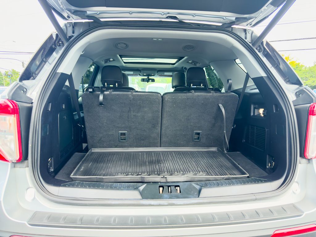 2021 Ford Explorer XLT - Photo 17