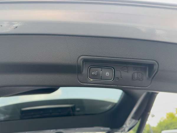 2021 Ford Explorer XLT - photo 18