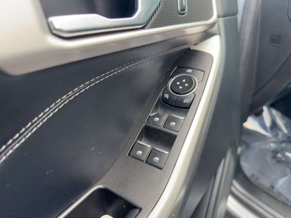2021 Ford Explorer XLT - photo 22