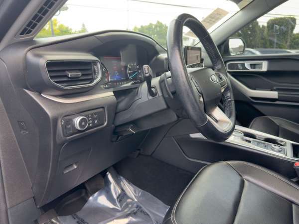 2021 Ford Explorer XLT - photo 24