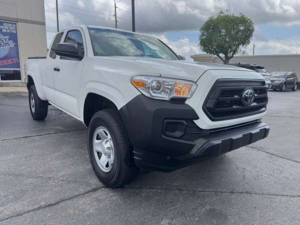 2022 Toyota Tacoma SR - photo 3