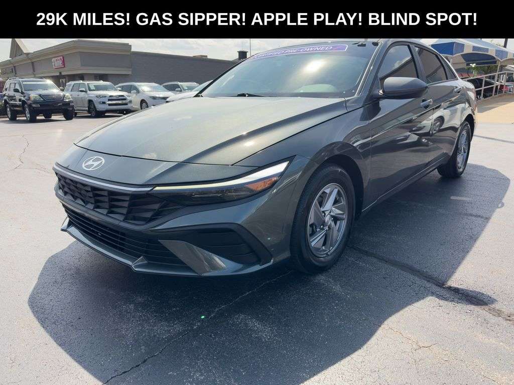 2024 Hyundai Elantra SE - photo 1