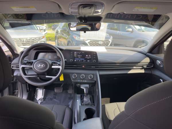 2024 Hyundai Elantra SE - photo 18