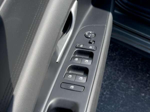 2024 Hyundai Elantra SE - photo 20