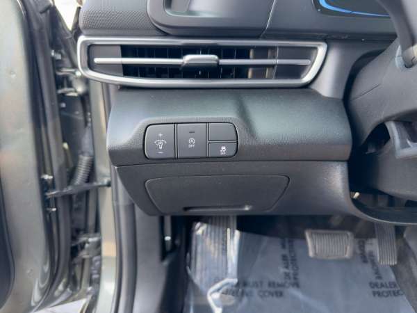 2024 Hyundai Elantra SE - photo 23