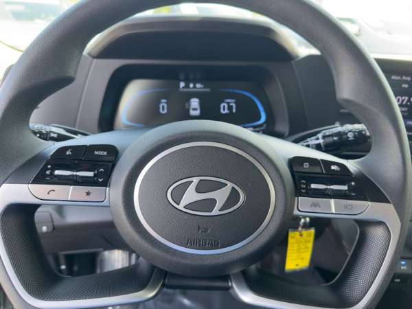 2024 Hyundai Elantra SE - photo 25
