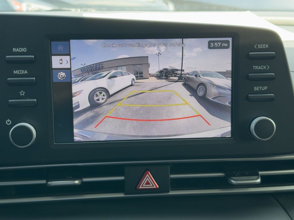 2024 Hyundai Elantra SE - Photo 33