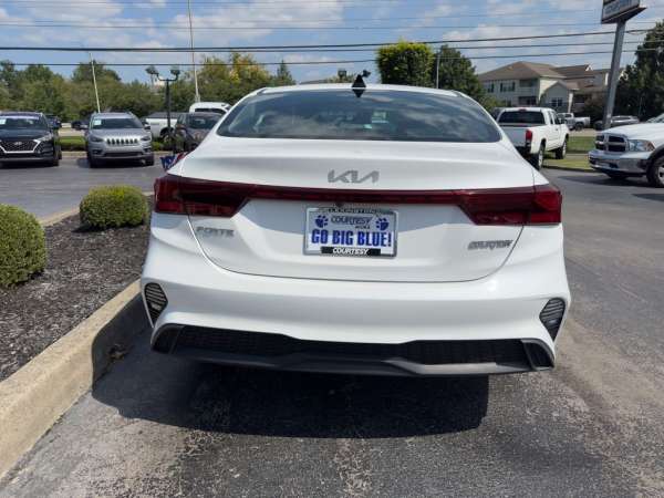 2024 Kia Forte LXS - photo 6
