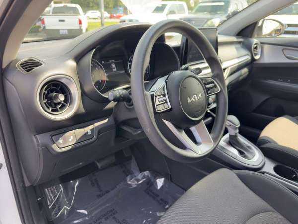 2024 Kia Forte LXS - photo 21