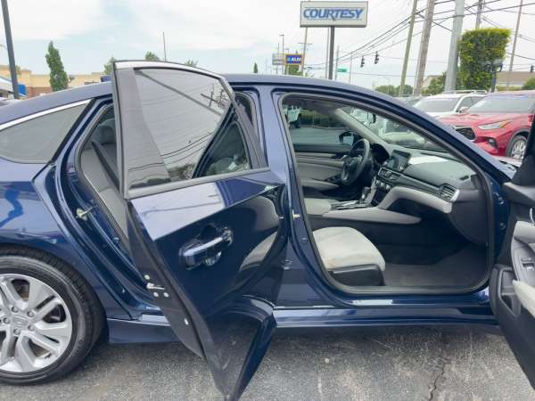 2020 Honda Accord LX - photo 10